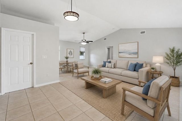 524 SE 8TH PLACE, Cape Coral, FL 33990