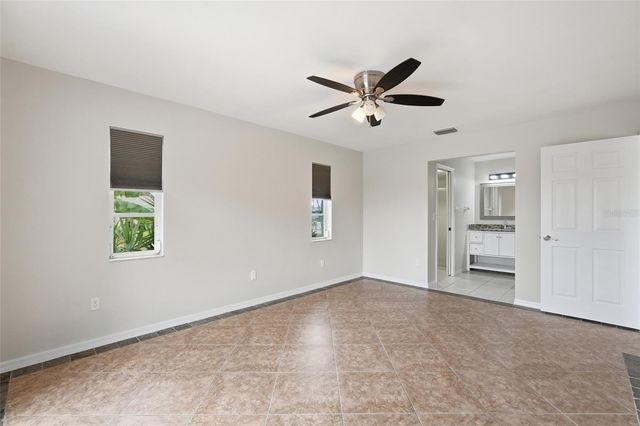 524 SE 8TH PLACE, Cape Coral, FL 33990
