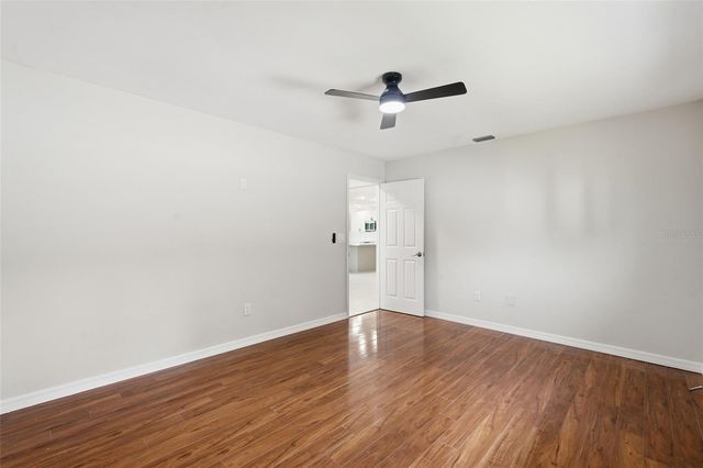 524 SE 8TH PLACE, Cape Coral, FL 33990