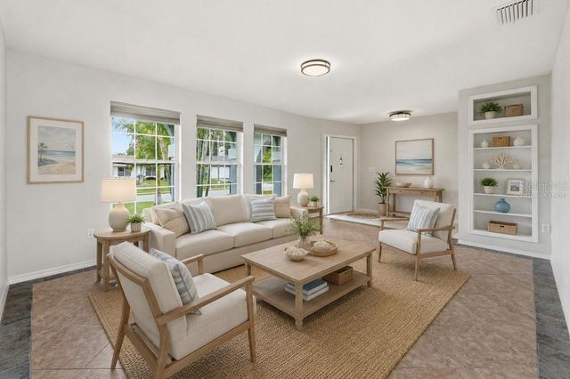 524 SE 8TH PLACE, Cape Coral, FL 33990