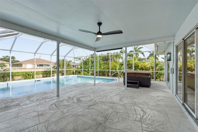 524 SE 8TH PLACE, Cape Coral, FL 33990