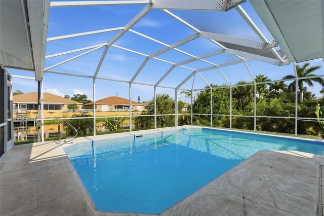 524 SE 8TH PLACE, Cape Coral, FL 33990