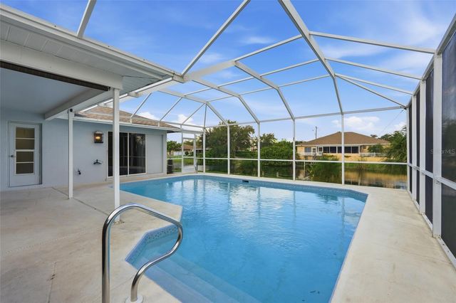 524 SE 8TH PLACE, Cape Coral, FL 33990