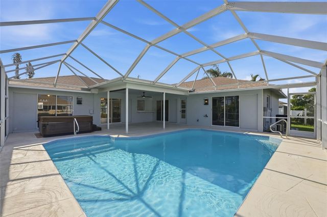 524 SE 8TH PLACE, Cape Coral, FL 33990