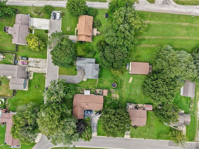 44 Berwin Green, Maryville, IL 62062