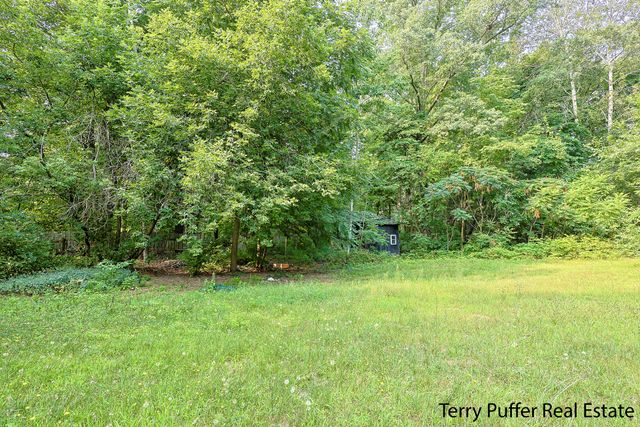 3285 4th Street, Twin Lake, MI 49457