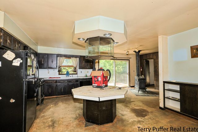 3285 4th Street, Twin Lake, MI 49457