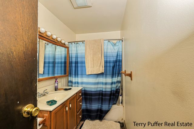 3285 4th Street, Twin Lake, MI 49457