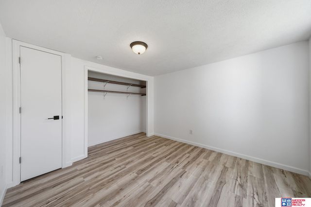 3724 NW Darkwood Court, Lincoln, NE 68521