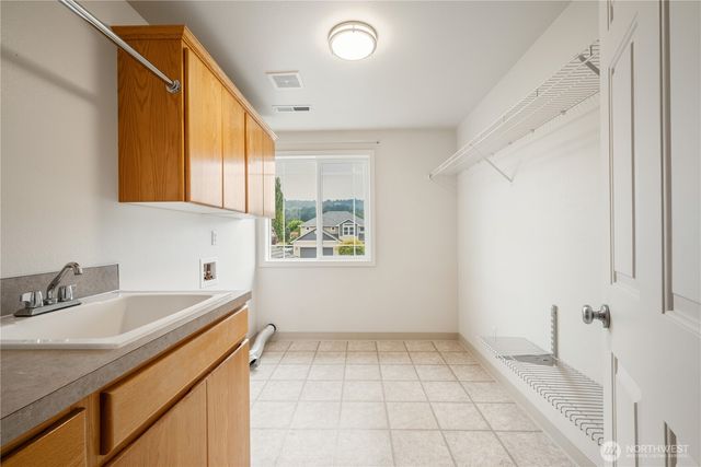 3721 Gracie Place, Longview, WA 98632