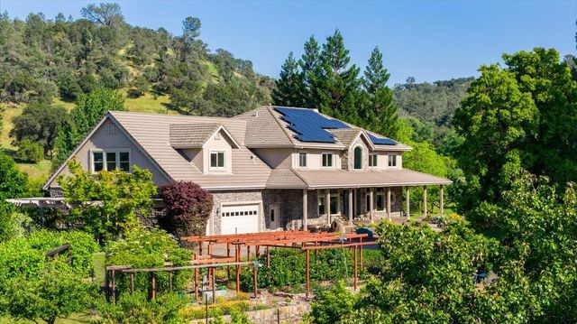 265 Grapevine Ravine Ln, Newcastle, CA 95658