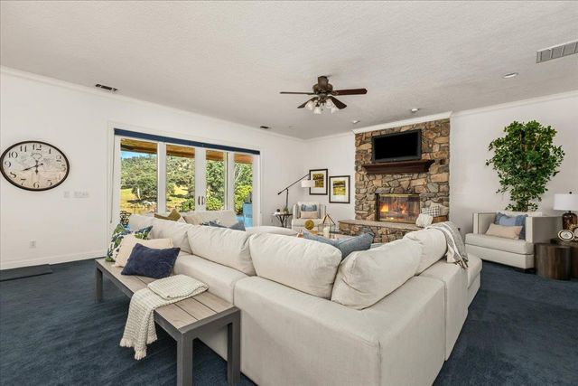 265 Grapevine Ravine Ln, Newcastle, CA 95658