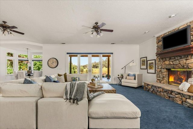 265 Grapevine Ravine Ln, Newcastle, CA 95658