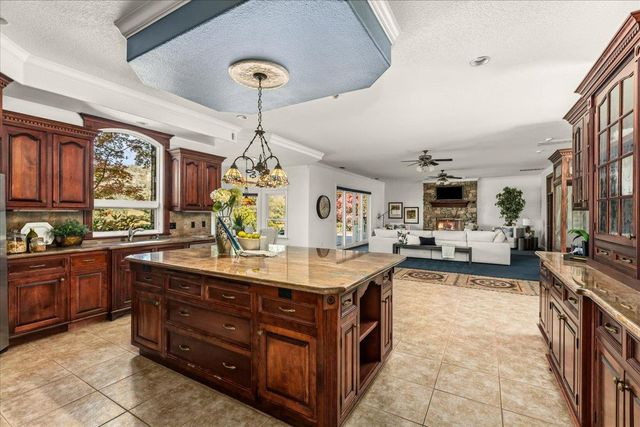 265 Grapevine Ravine Ln, Newcastle, CA 95658