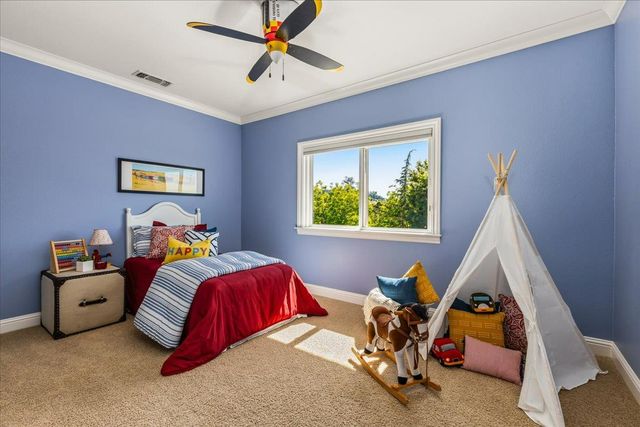 265 Grapevine Ravine Ln, Newcastle, CA 95658