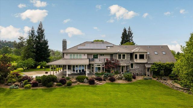 265 Grapevine Ravine Ln, Newcastle, CA 95658