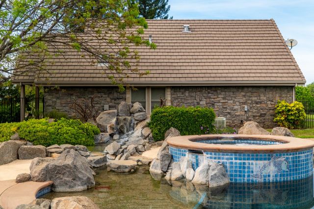 265 Grapevine Ravine Ln, Newcastle, CA 95658