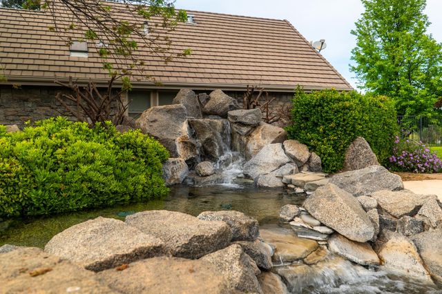265 Grapevine Ravine Ln, Newcastle, CA 95658