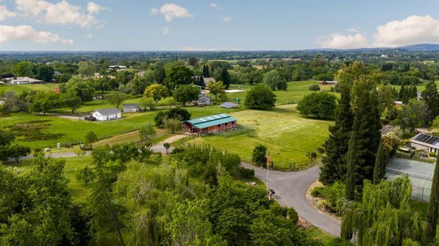 265 Grapevine Ravine Ln, Newcastle, CA 95658