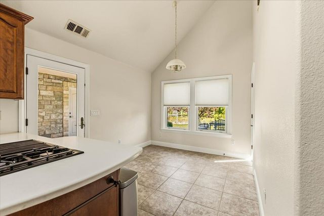 265 Grapevine Ravine Ln, Newcastle, CA 95658