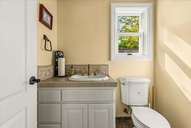265 Grapevine Ravine Ln, Newcastle, CA 95658