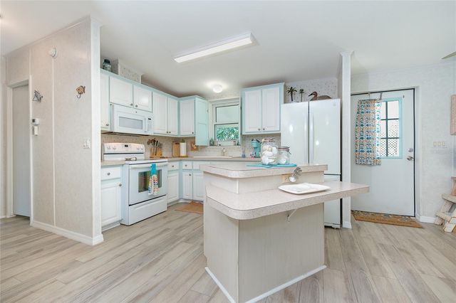 1800 ENGLEWOOD ROAD 26, Englewood, FL 34223