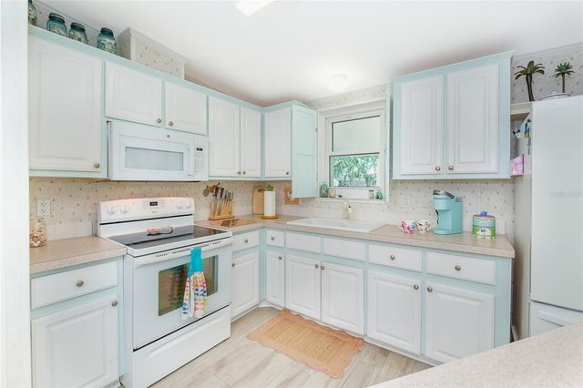1800 ENGLEWOOD ROAD 26, Englewood, FL 34223