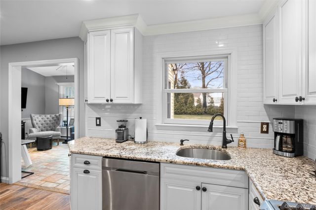 26 Bedell Place, Amityville, NY 11701