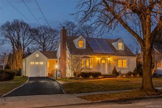 26 Bedell Place, Amityville, NY 11701