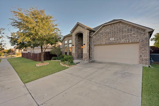 2600 Pioneer Drive, Denton, TX 76210