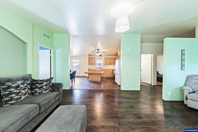 857 Hoffman Rd NE 11, Salem, OR 97301