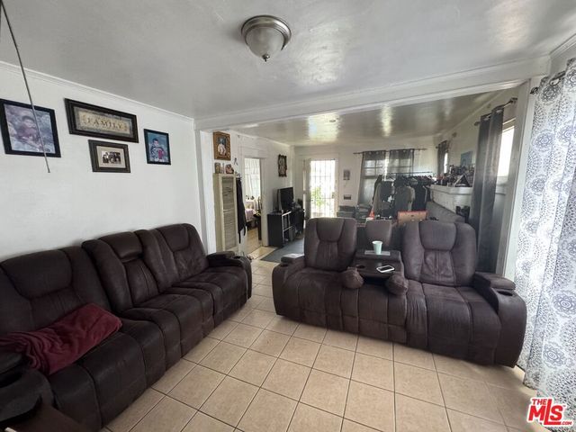 424 W 95th Street, Los Angeles, CA 90003