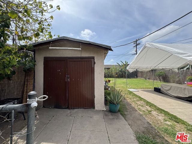 424 W 95th Street, Los Angeles, CA 90003