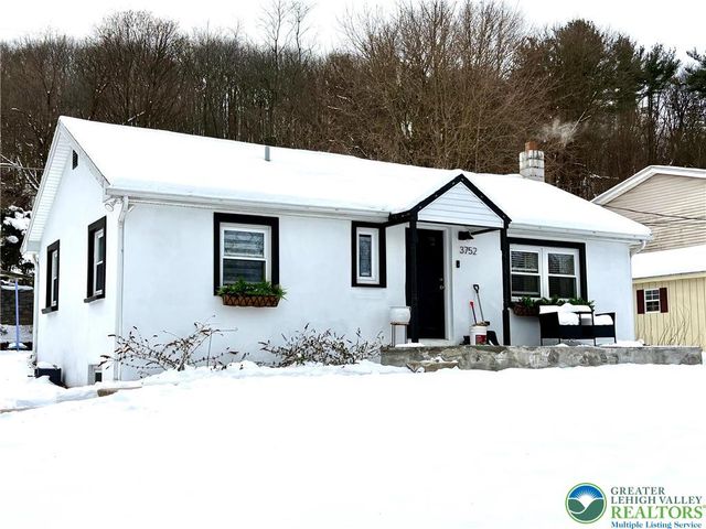 3752 Redbud Drive, Lehigh Twp, PA 18067