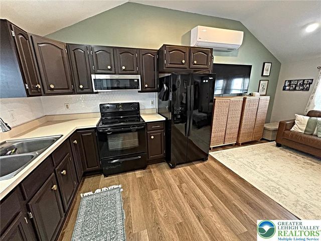 3752 Redbud Drive, Lehigh Twp, PA 18067