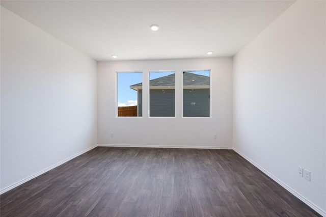 301 El Siebo LN, Bastrop, TX 78602