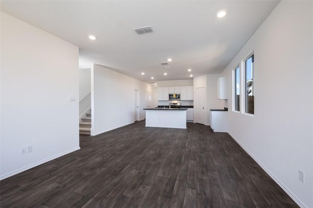 301 El Siebo LN, Bastrop, TX 78602