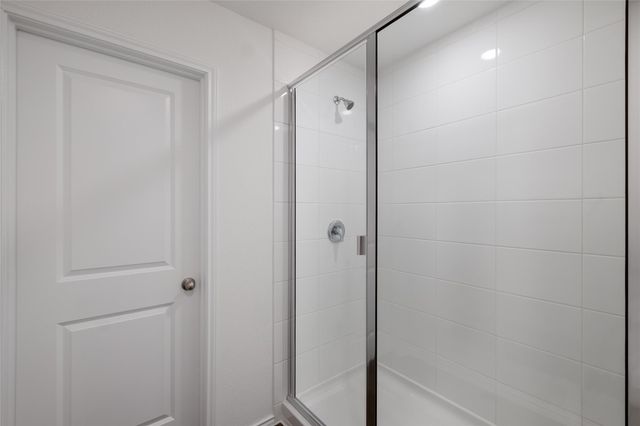 301 El Siebo LN, Bastrop, TX 78602