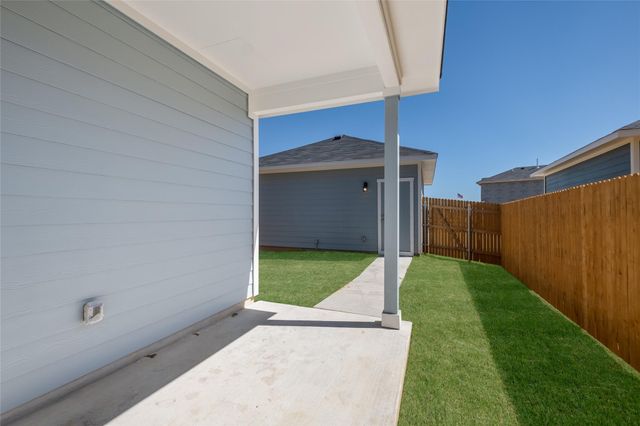 301 El Siebo LN, Bastrop, TX 78602