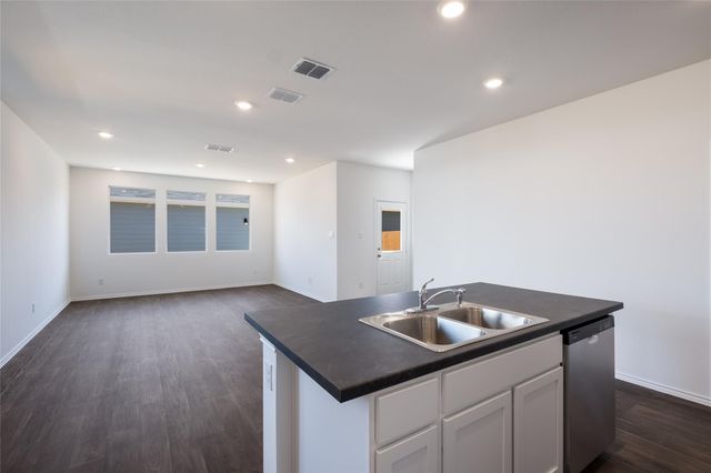 301 El Siebo LN, Bastrop, TX 78602
