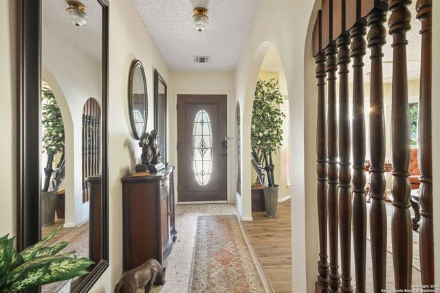 102 Southgate, Pleasanton, TX 78064