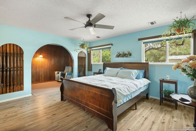 102 Southgate, Pleasanton, TX 78064