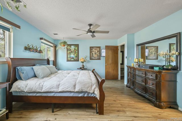 102 Southgate, Pleasanton, TX 78064