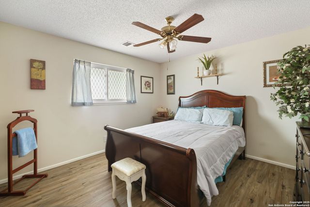 102 Southgate, Pleasanton, TX 78064