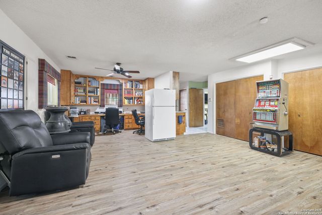 102 Southgate, Pleasanton, TX 78064