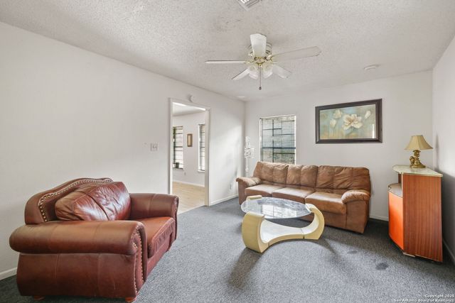 102 Southgate, Pleasanton, TX 78064