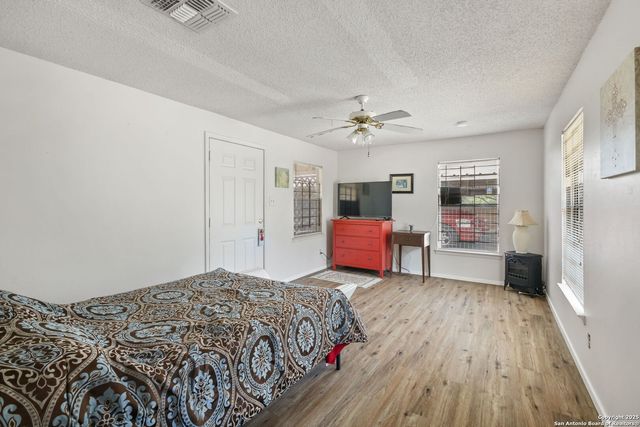 102 Southgate, Pleasanton, TX 78064