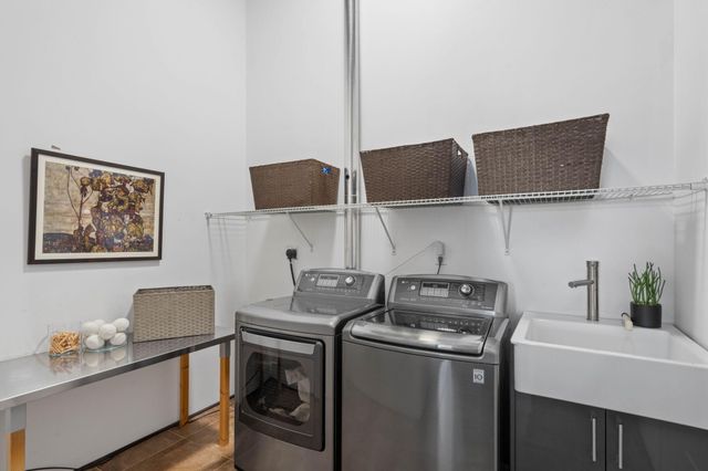 100 2nd Street NE A770, Minneapolis, MN 55413