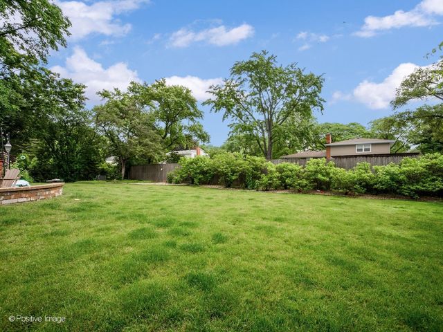 529 Susan Lane, Deerfield, IL 60015