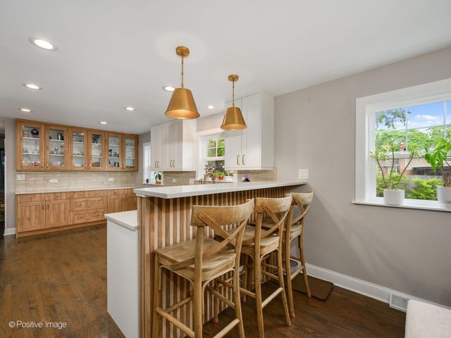529 Susan Lane, Deerfield, IL 60015